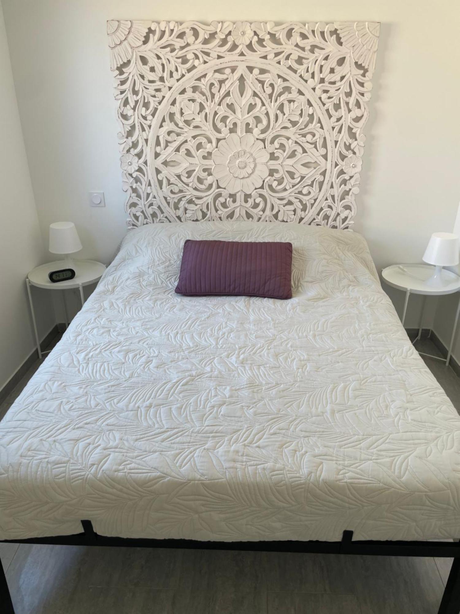 Appartement T2 Avec Terrasse Et Cour Cavaillon Esterno foto