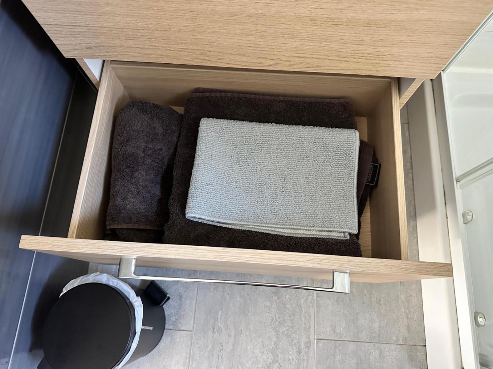 Appartement T2 Avec Terrasse Et Cour Cavaillon Esterno foto