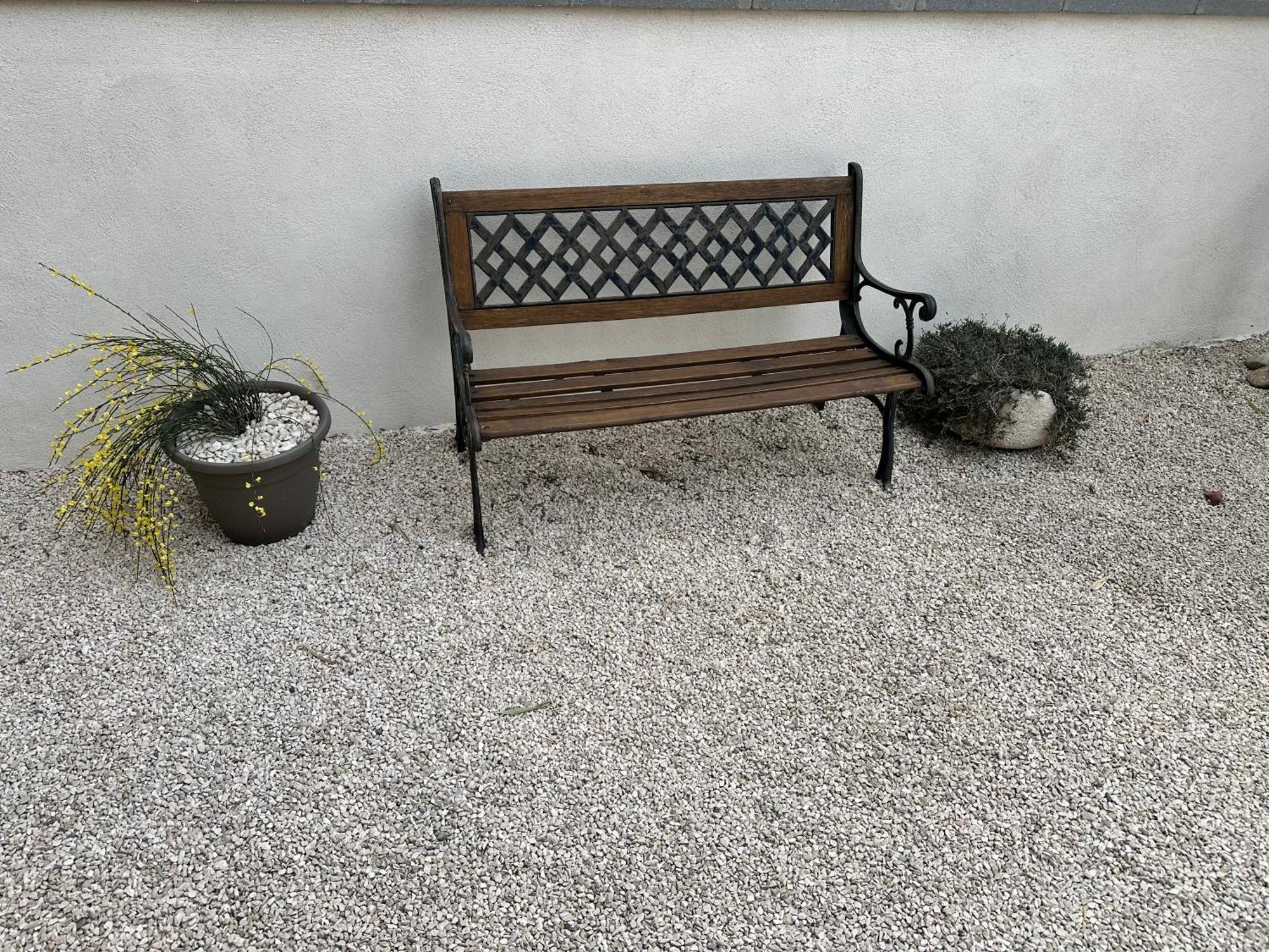 Appartement T2 Avec Terrasse Et Cour Cavaillon Esterno foto